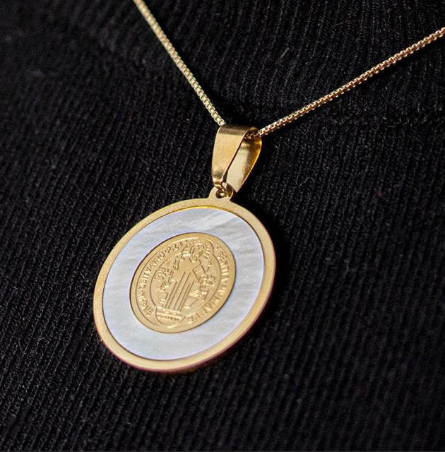 Medalla San Benito En Acero Nacarado