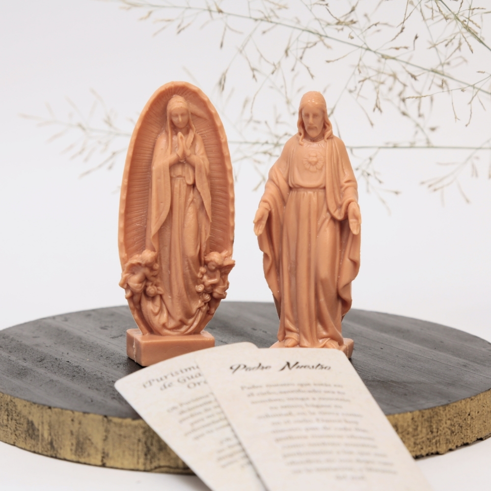 Figura Religiosa en Plástico café 8cm