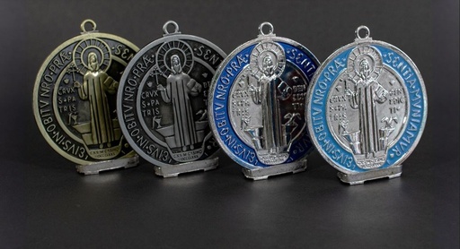 [D20] Medallón San Benito En Caja